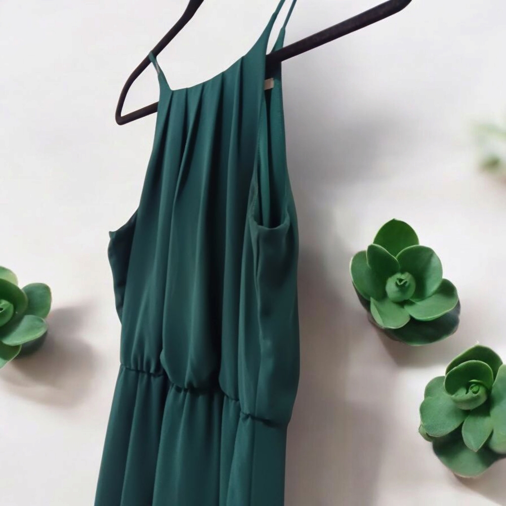 Elegant Green Sleeveless Dress - Picture 4 of 9